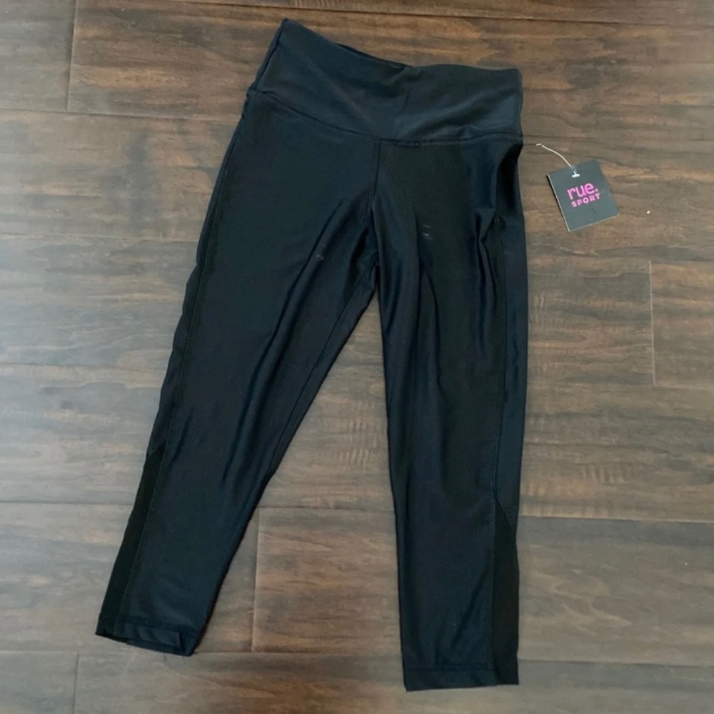 RUE Sports Capris